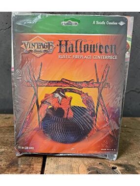 2019 VTG Style Beistle Halloween Rustic Fireplace Centerpiece 11”, Sealed, USA
